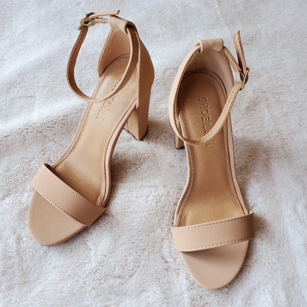 Lulu's Nude Heels